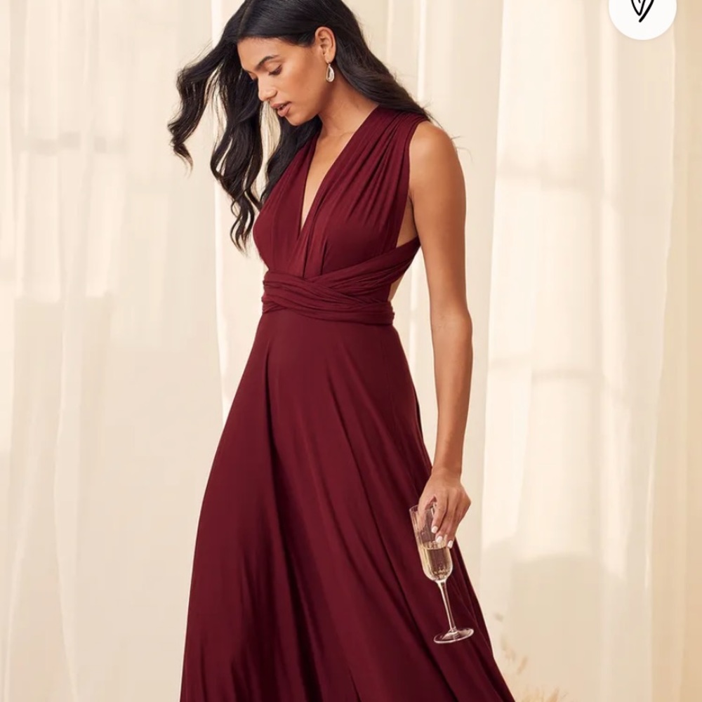Lulus tricks of the trade Maxi dress. Burgundy. XS
